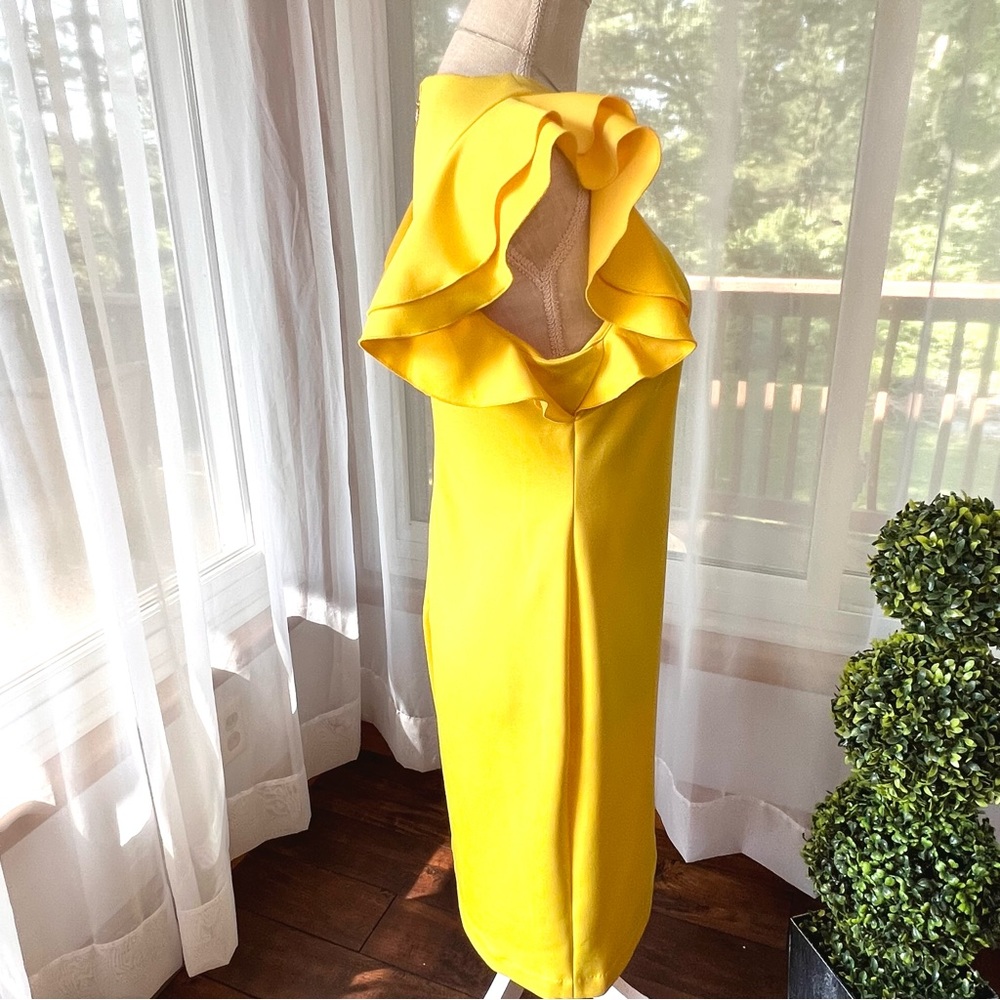 Tommy Hilfiger Scuba Crew Neck Flutter Ruffle Cap Sleeve Dress
Yellow Size 8 NWT - Picture 11 of 16